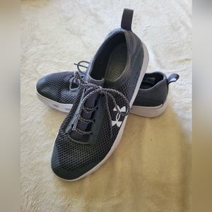 NWOT-Under Armour Water Shoes